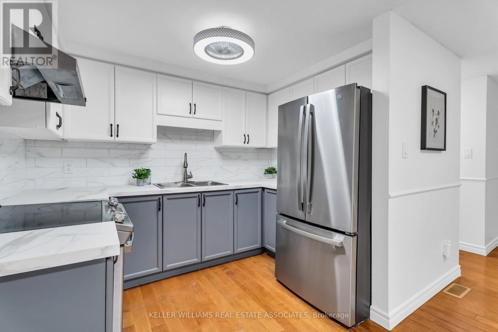 Property at 85 - 129 VICTORIA ROAD N image 4