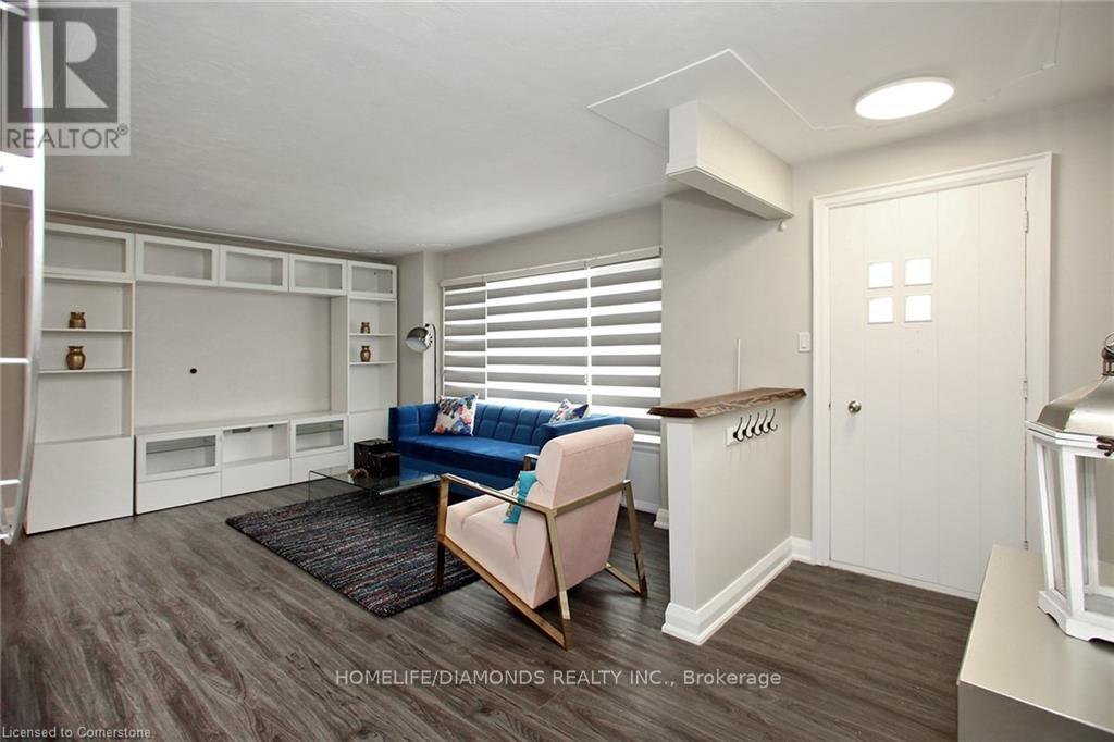 15 First Street, Hamilton, Ontario  L0R 2H0 - Photo 5 - X12165191