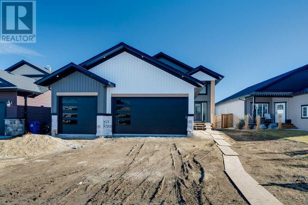 6 Aztec Street, Blackfalds, Alberta  T4M 0M7 - Photo 2 - A2194149