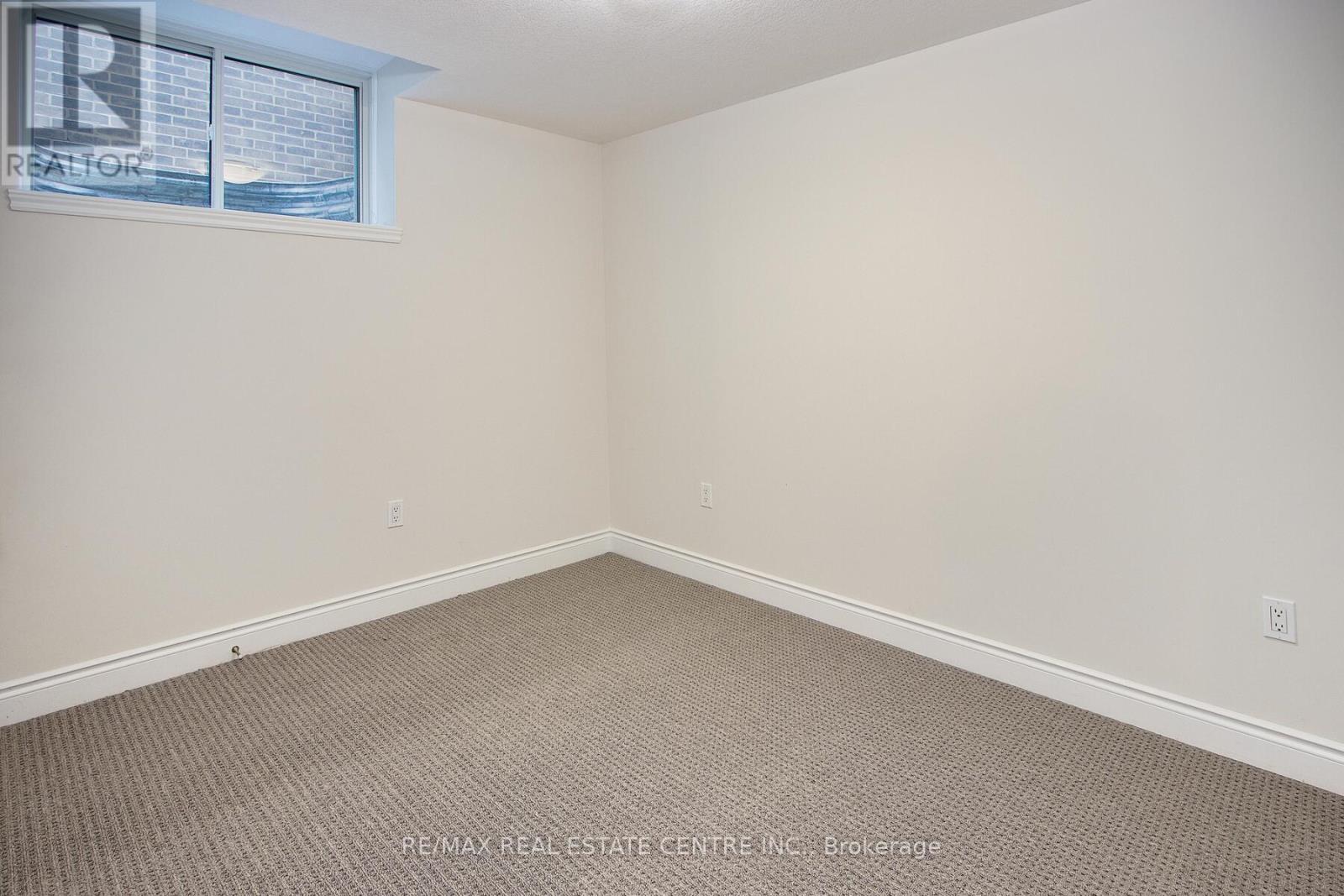 13 Sutherland Crescent Ne, Ingersoll, Ontario  N5C 0E3 - Photo 37 - X12165214