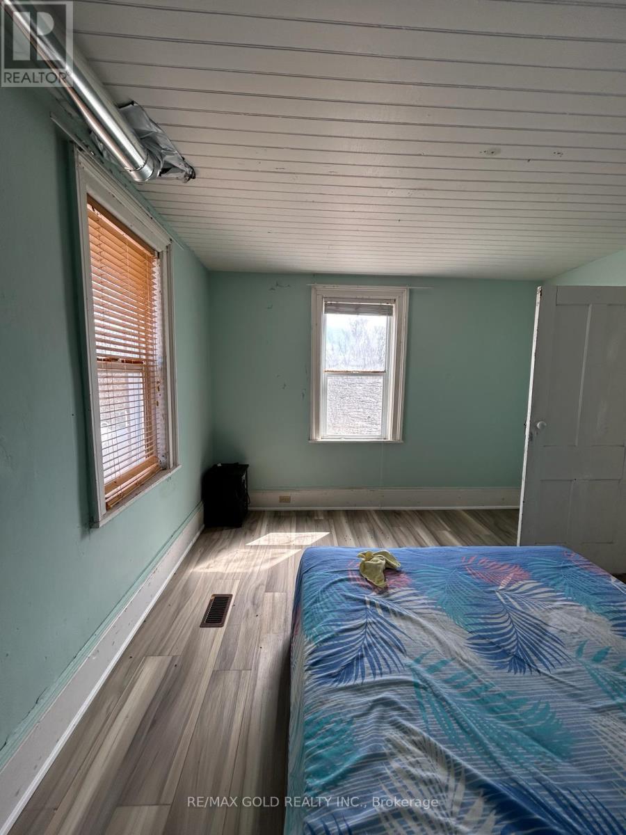 519 Goodyear Road, Greater Napanee (Greater Napanee), Ontario  K7R 3L2 - Photo 12 - X12165219