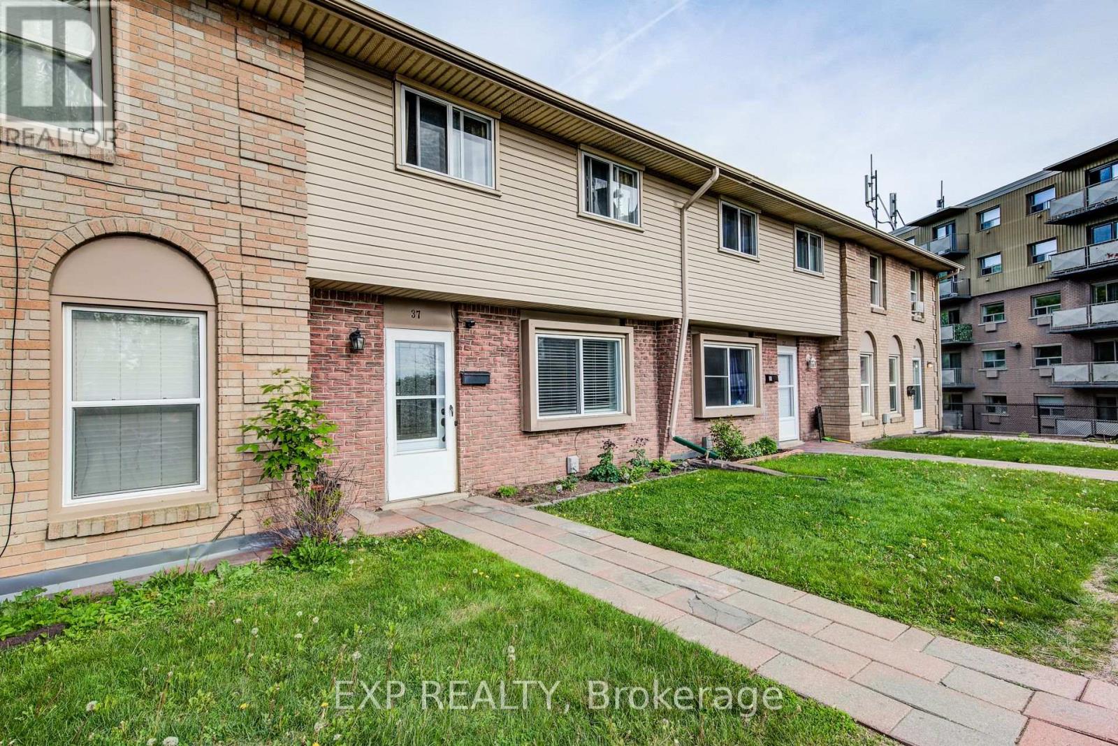 Property at 37 - 293 FAIRWAY ROAD N image 3