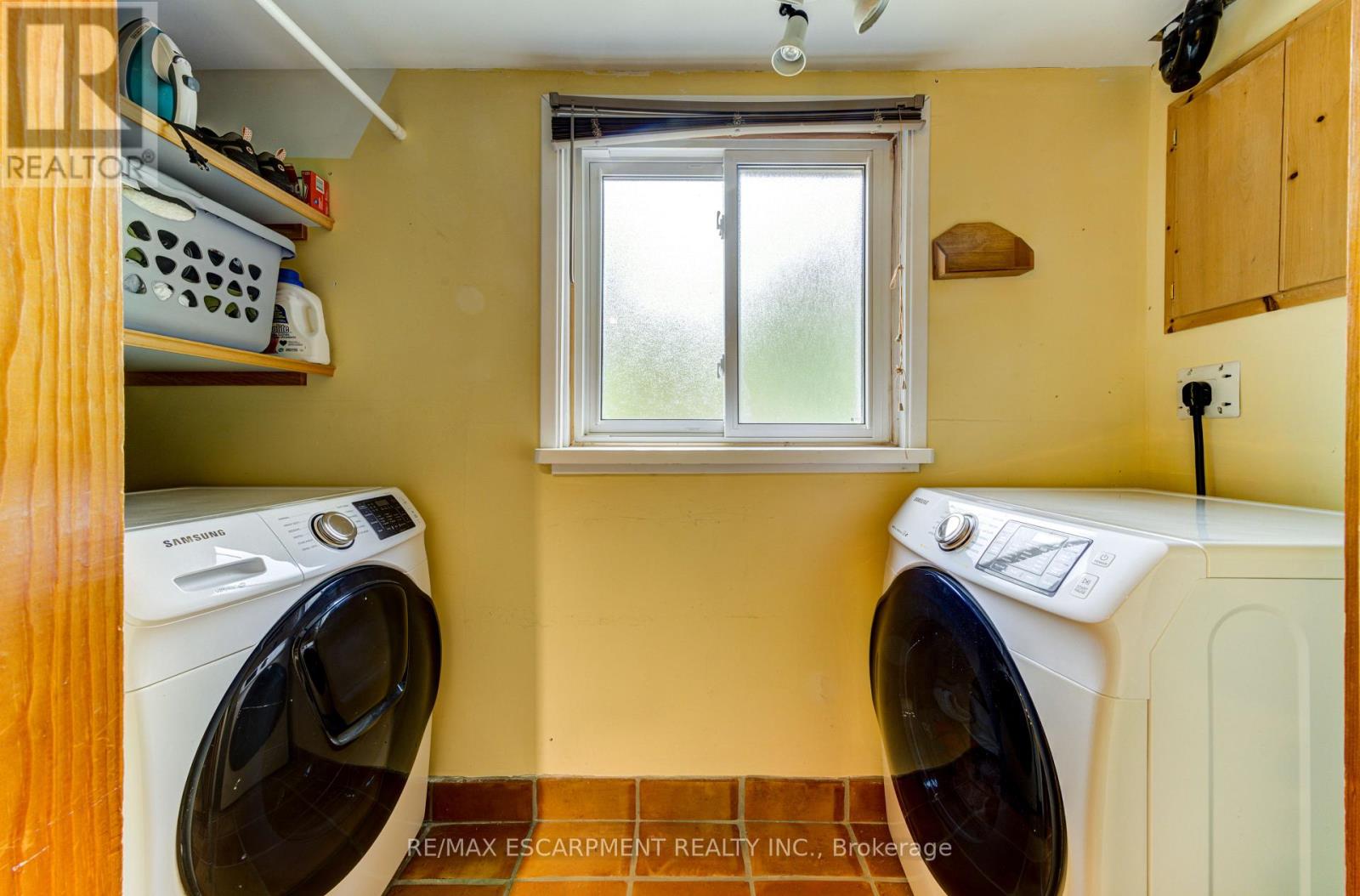 109 Hope Street, Blue Mountains, Ontario  L9Y 0L1 - Photo 11 - X12165351