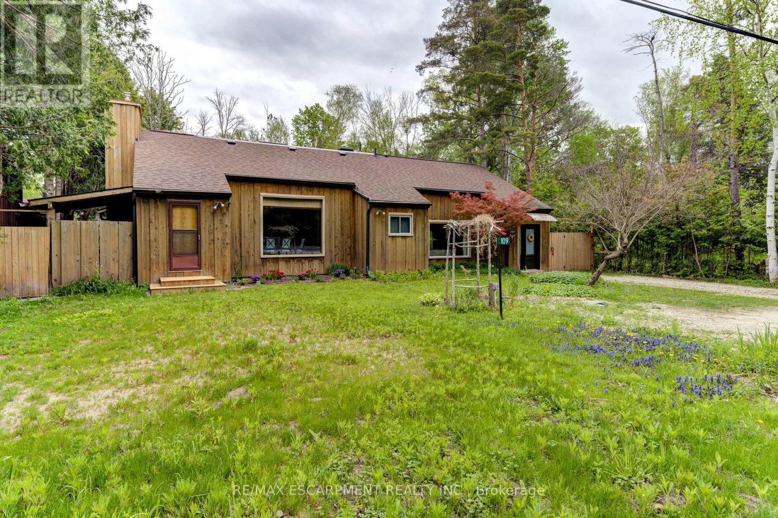 Property at 109 HOPE STREET image 2
