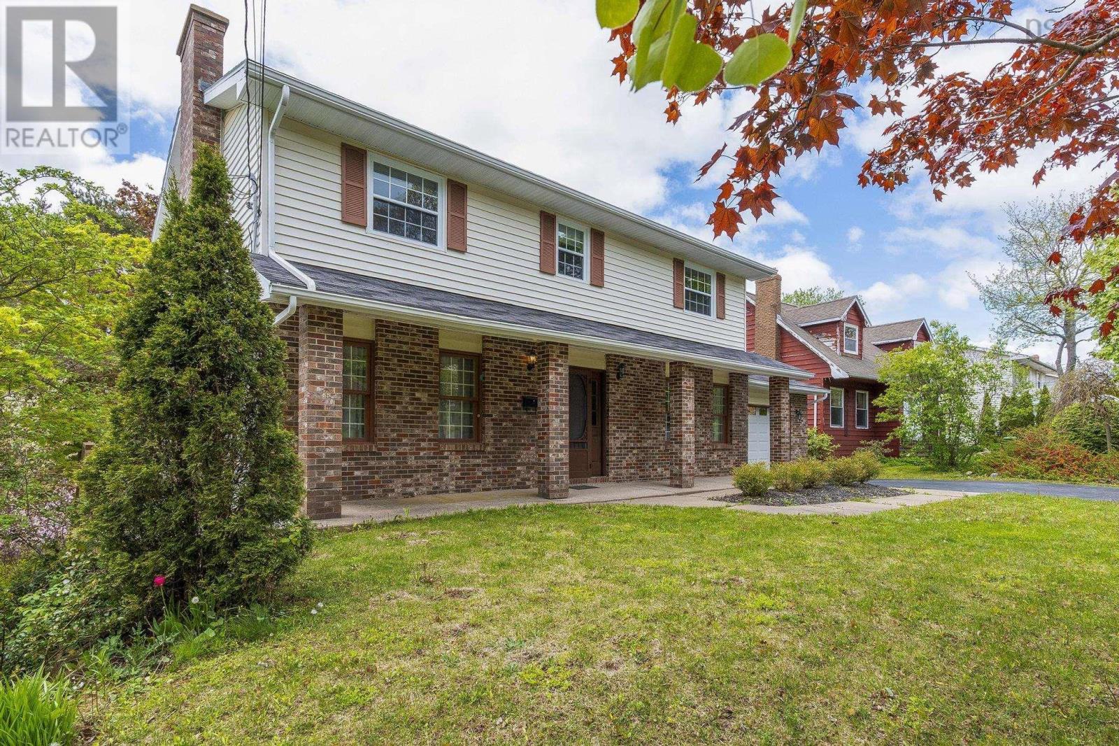 Property at 90 Riverview Crescent image 2