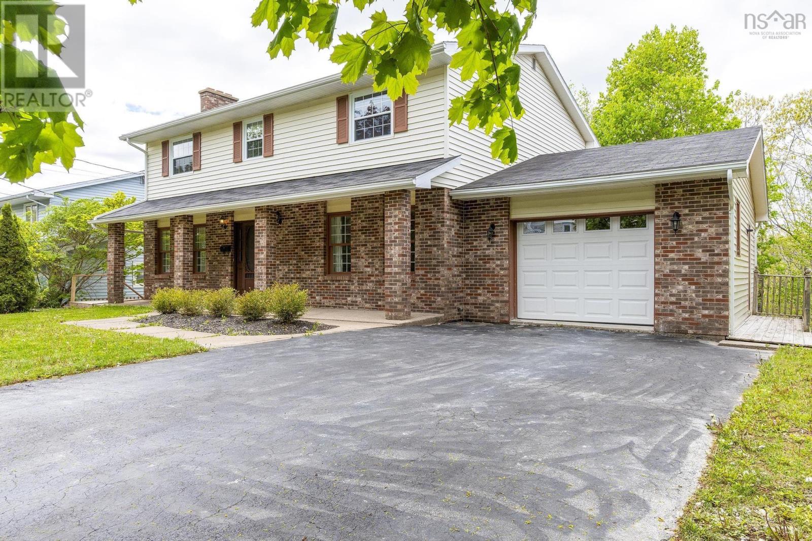 Property at 90 Riverview Crescent image 3