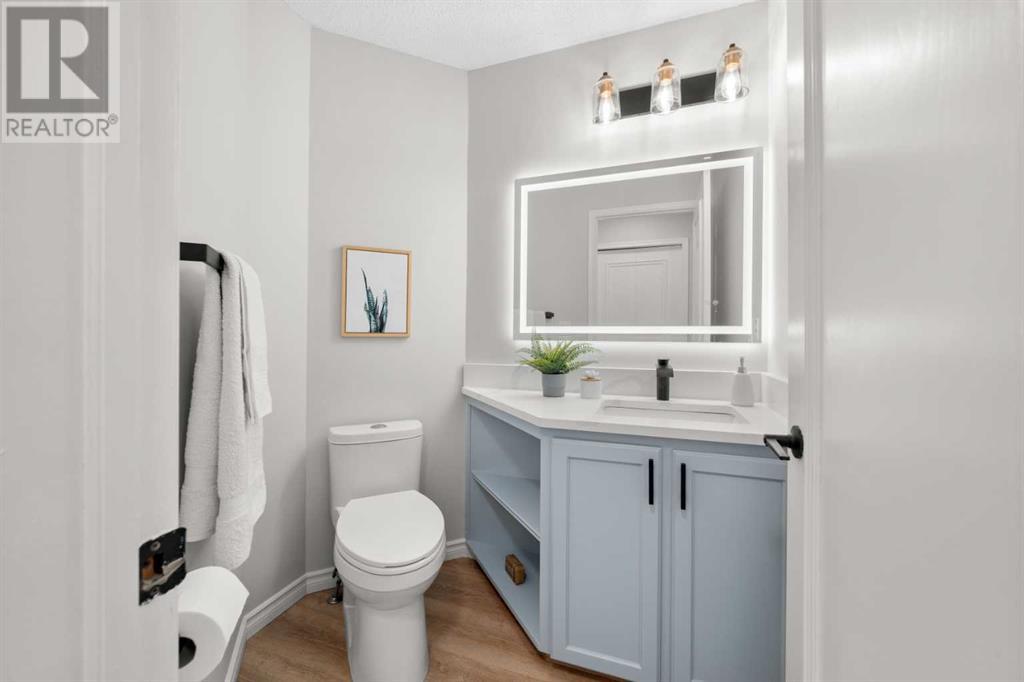 121 Candle Place Sw, Calgary, Alberta  T2W 5R7 - Photo 15 - A2214865