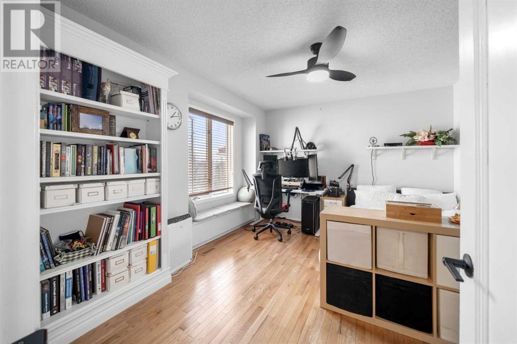 121 Candle Place Sw, Calgary, Alberta  T2W 5R7 - Photo 29 - A2214865