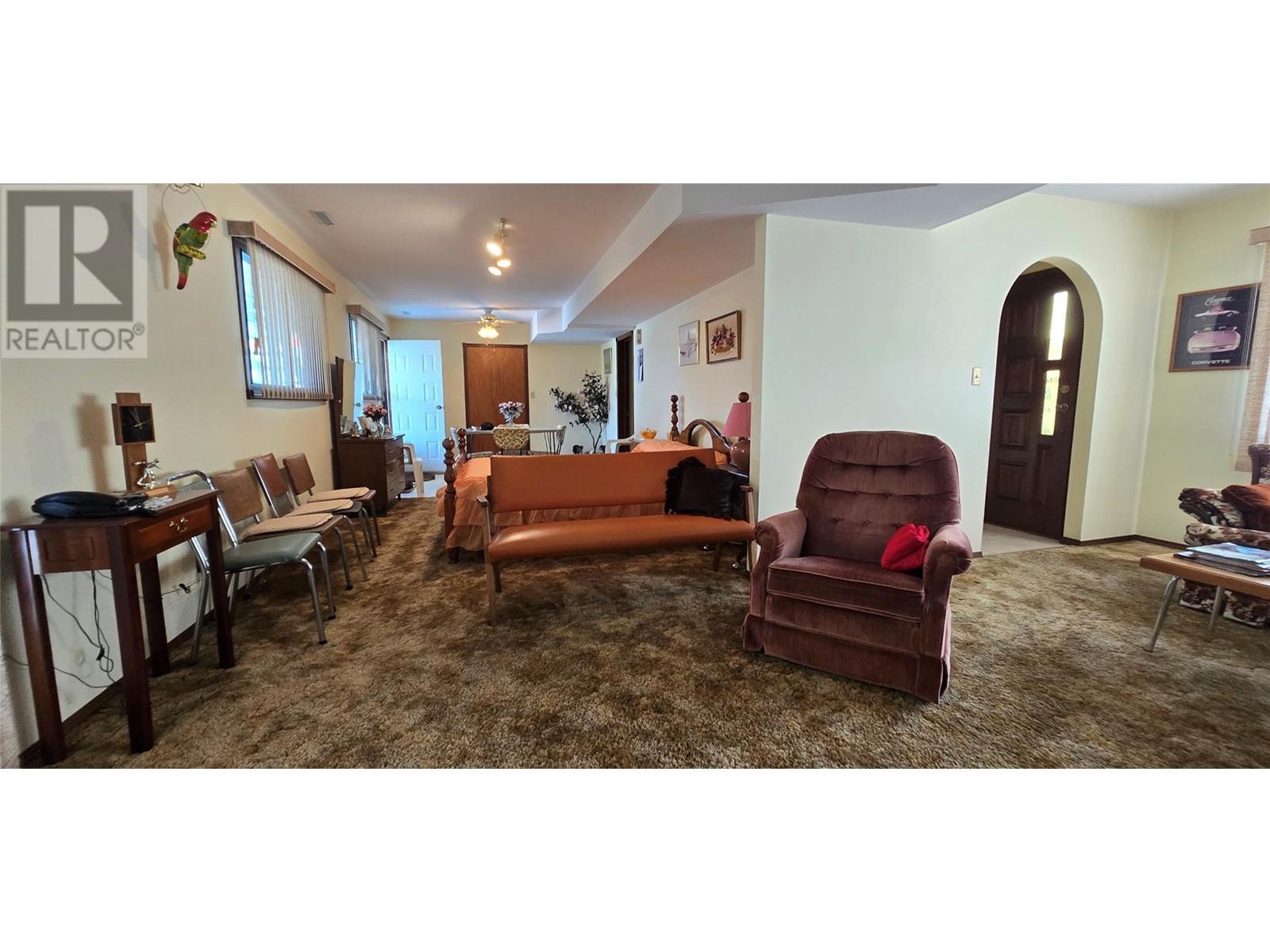 Property at 26 Bayview Crescent image 5