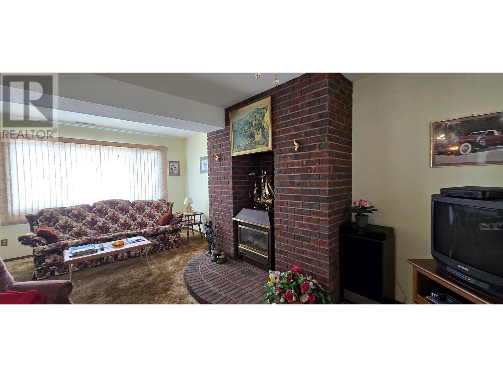 Property at 26 Bayview Crescent image 4