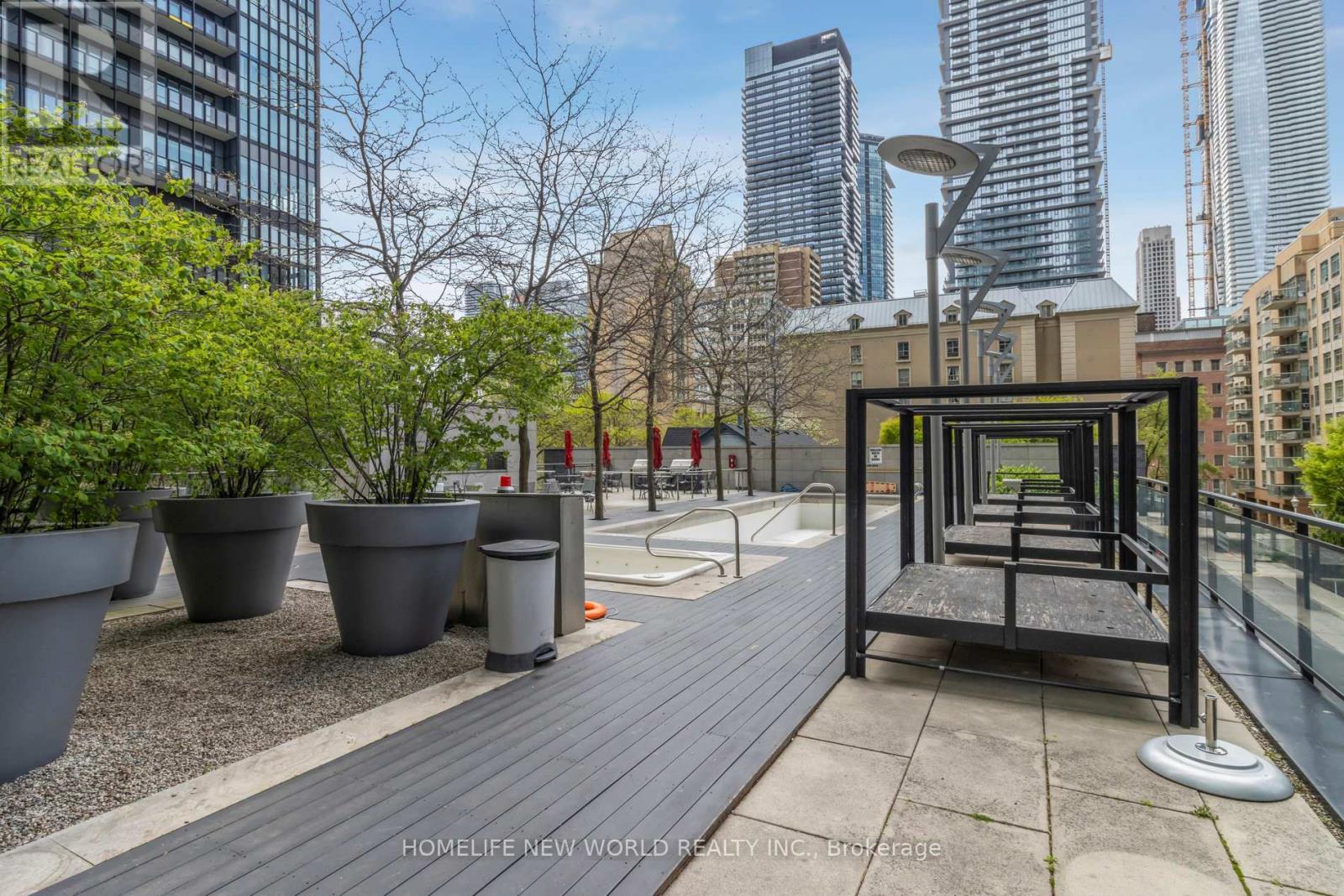 4202 - 110 Charles Street E, Toronto, Ontario  M4Y 1T5 - Photo 9 - C12165437