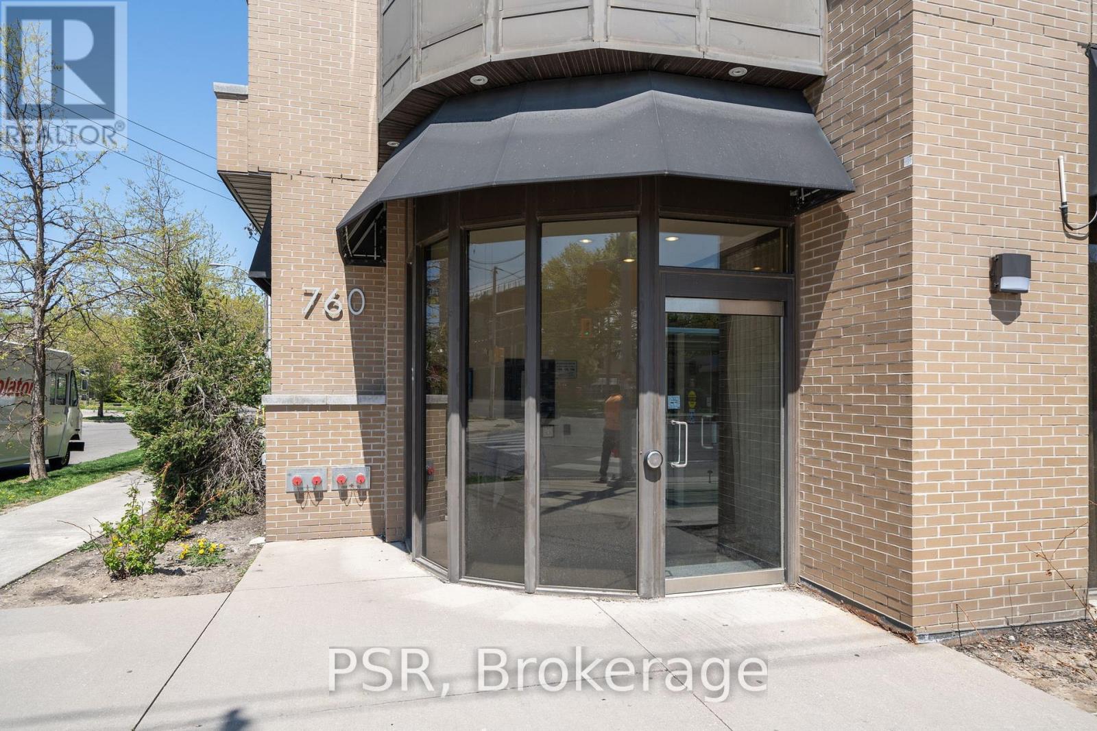 211 - 760 Sheppard Avenue W, Toronto, Ontario  M3H 0B3 - Photo 3 - C12165438