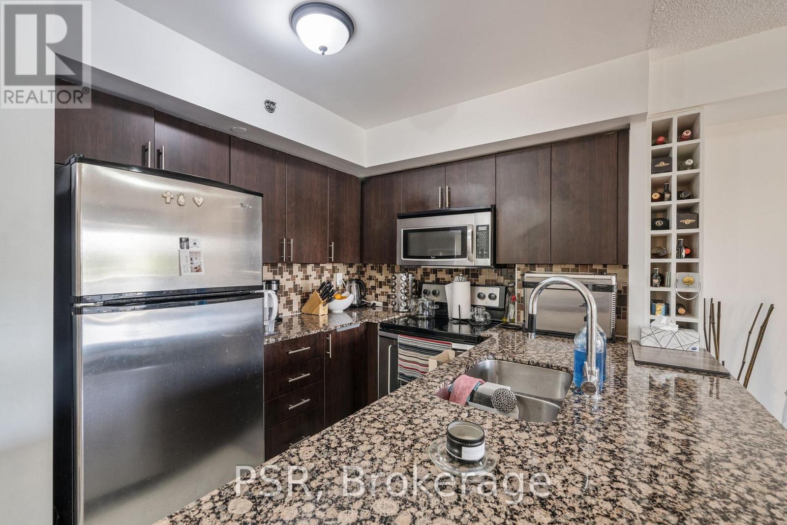 211 - 760 Sheppard Avenue W, Toronto, Ontario  M3H 0B3 - Photo 5 - C12165438