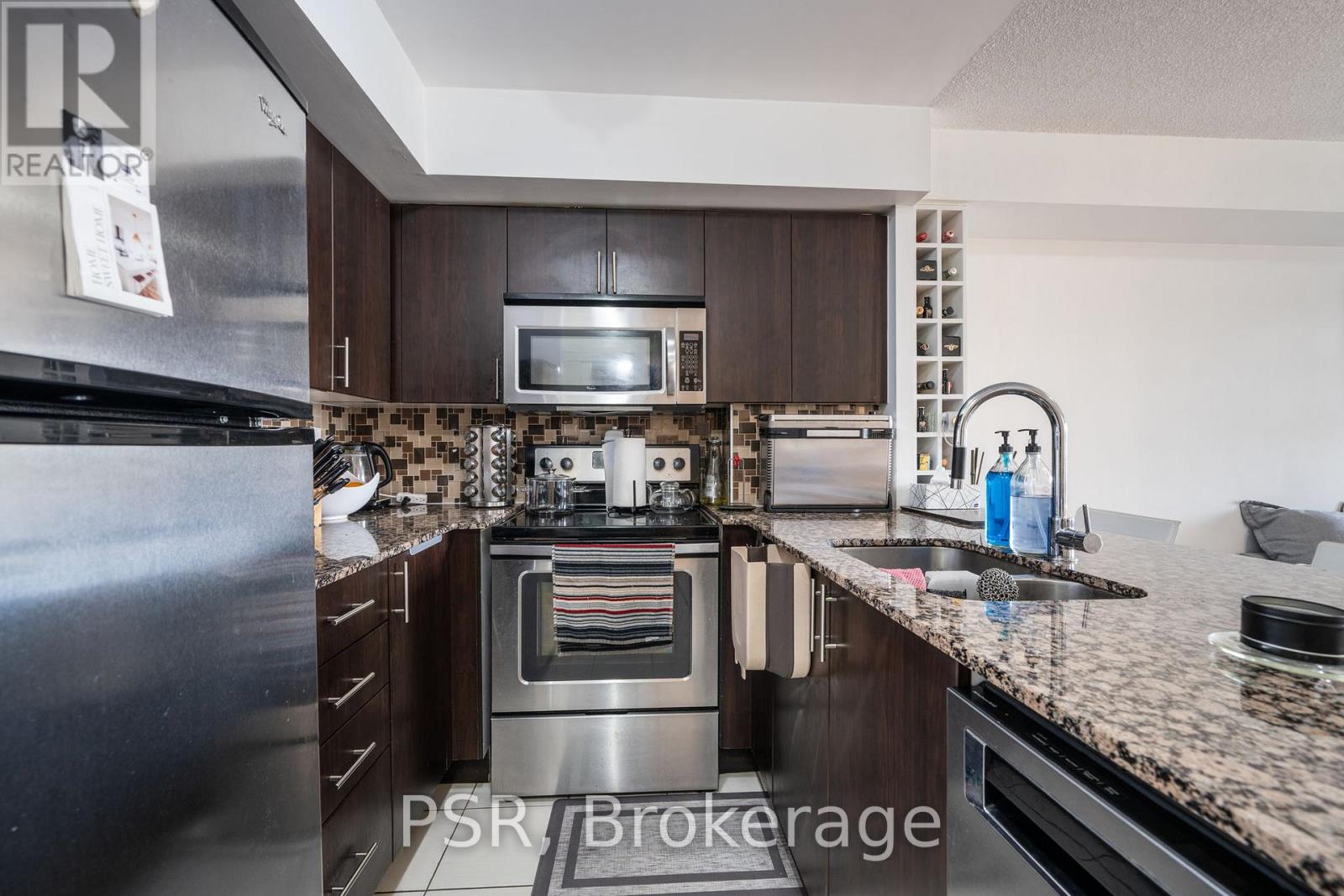 211 - 760 Sheppard Avenue W, Toronto, Ontario  M3H 0B3 - Photo 6 - C12165438