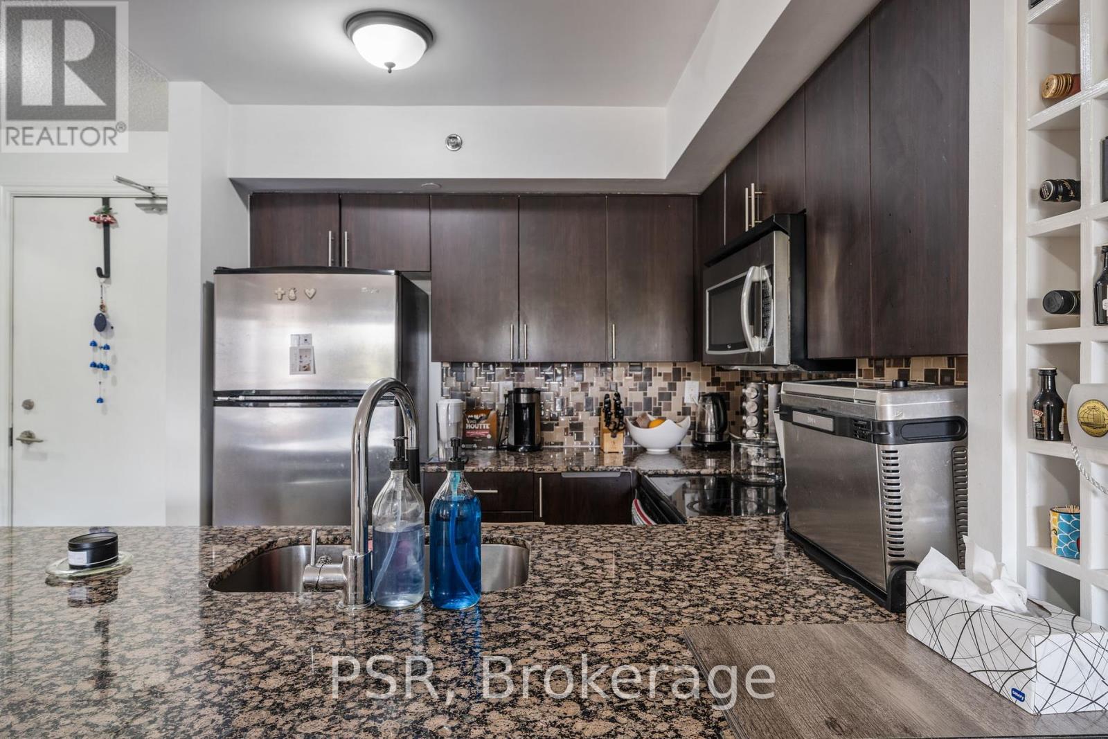211 - 760 Sheppard Avenue W, Toronto, Ontario  M3H 0B3 - Photo 7 - C12165438