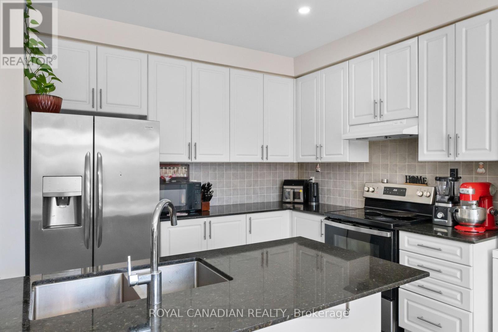 1890 Grandview Street N, Oshawa, Ontario  L1K 0Y6 - Photo 20 - E12165384