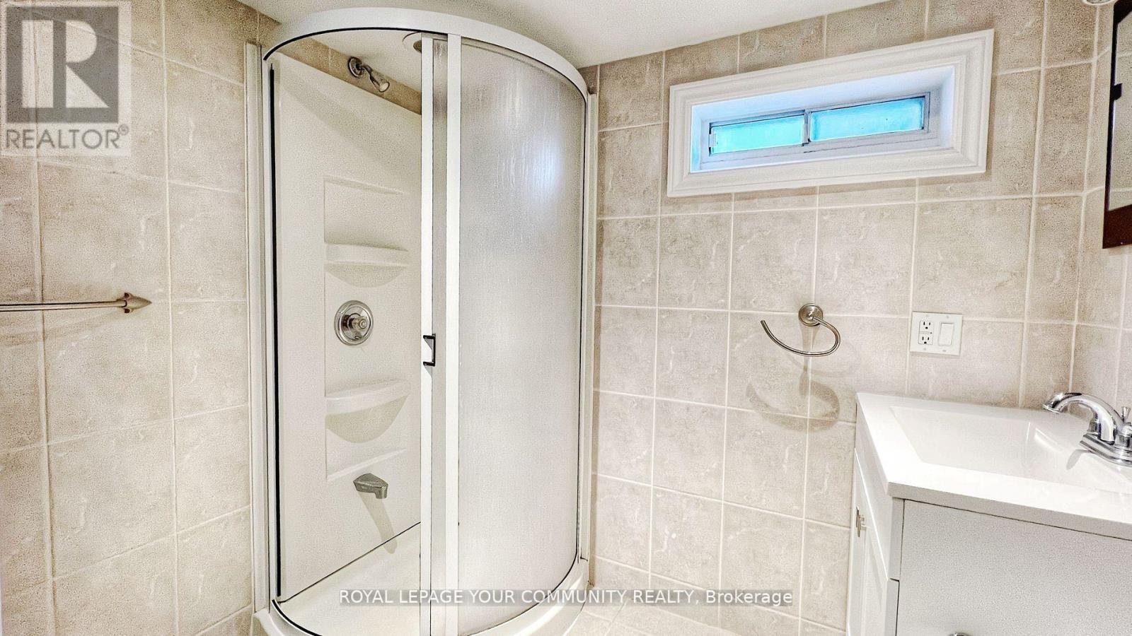 Lower - 32 Castor Crescent, Toronto, Ontario  M1G 3R2 - Photo 11 - E12165460