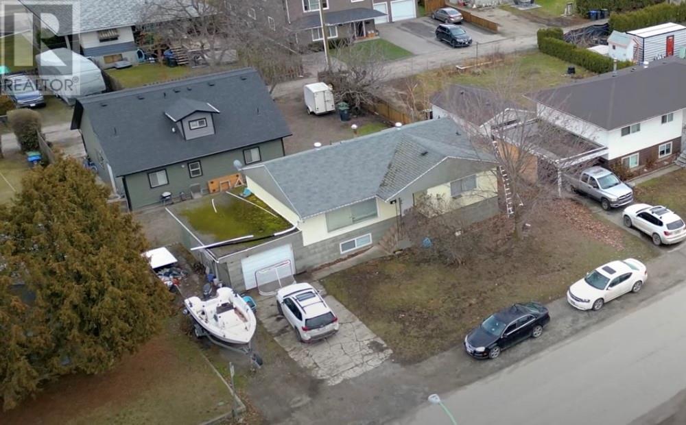2261 Burnett Street, Kelowna, British Columbia