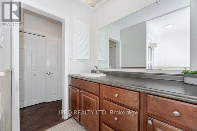 42 Hillside Drive, Brampton, Ontario  L6S 1A3 - Photo 22 - W12134226