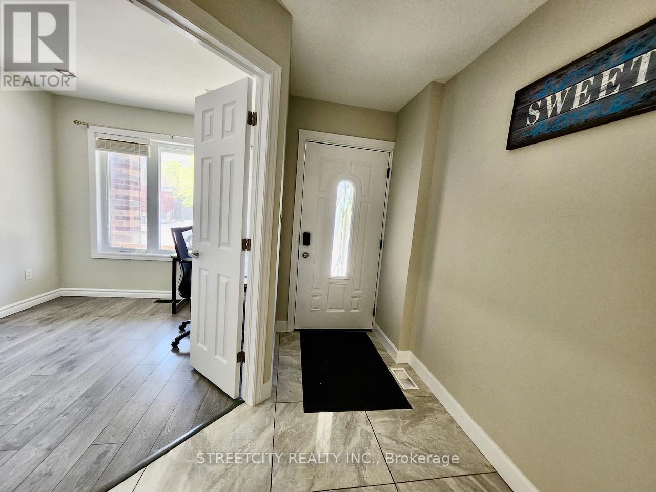 124 Tanoak Drive, London North, Ontario  N6G 5R3 - Photo 10 - X12165709