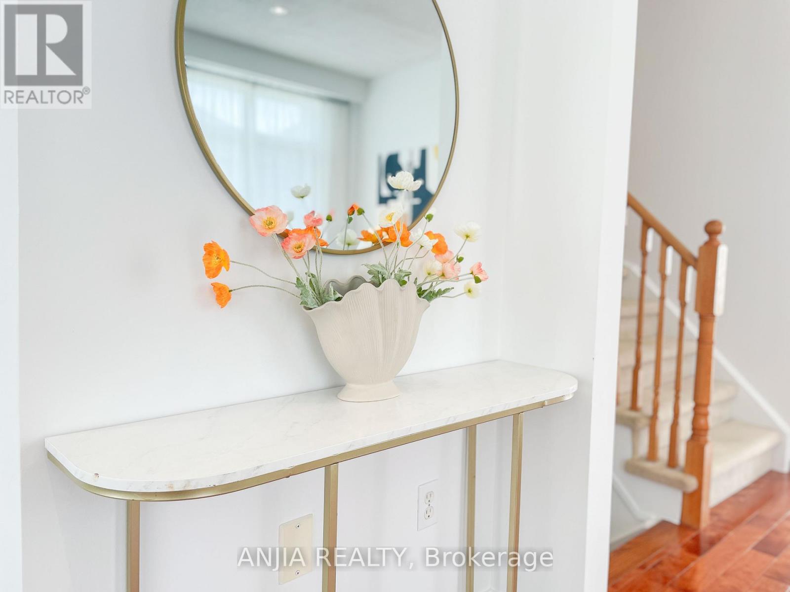 24 Crawford Street, Markham, Ontario  L6C 2L4 - Photo 13 - N12165502