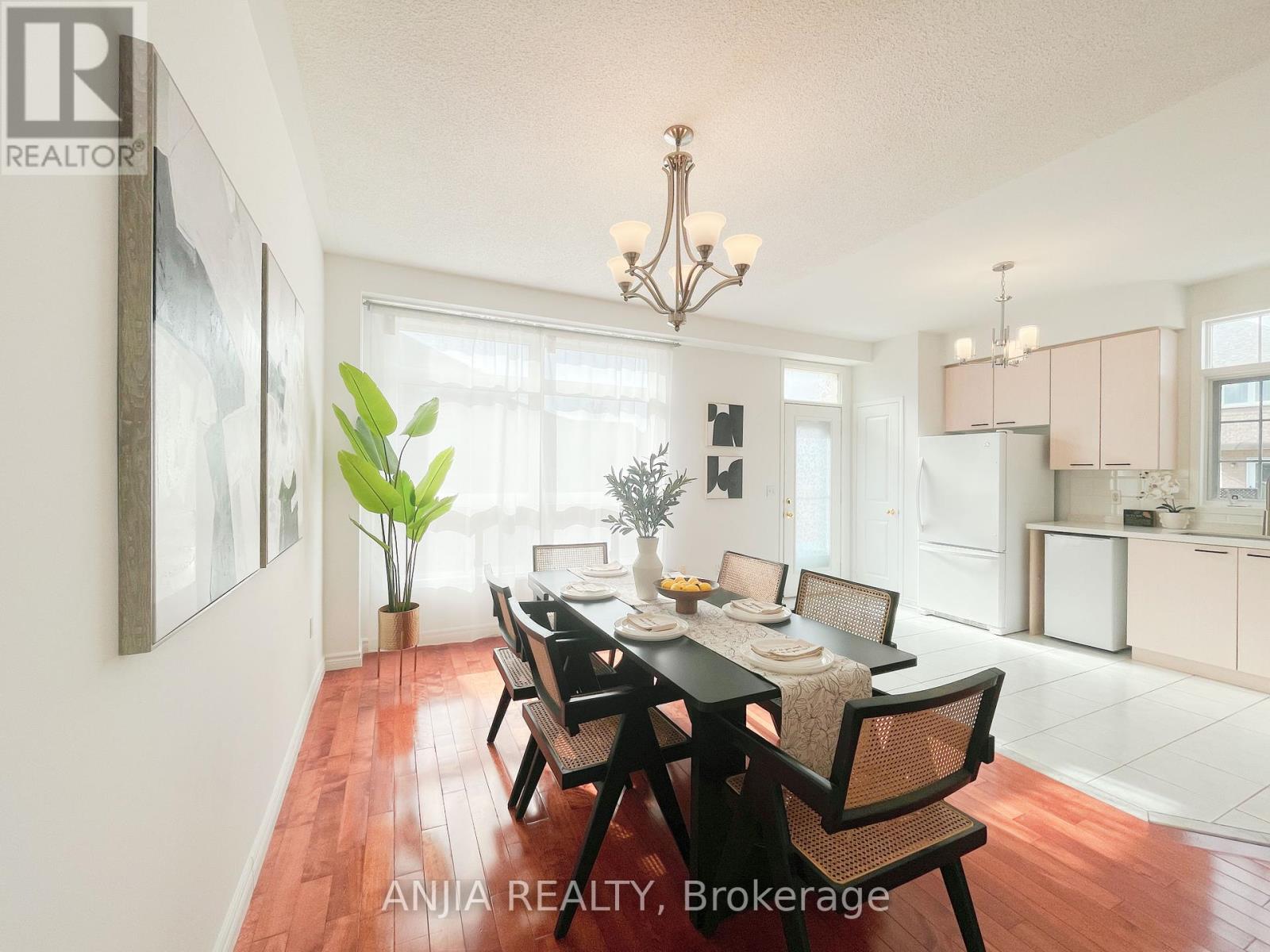 24 Crawford Street, Markham, Ontario  L6C 2L4 - Photo 18 - N12165502