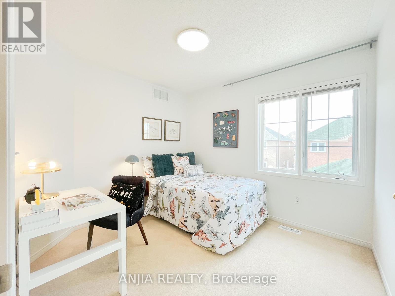 24 Crawford Street, Markham, Ontario  L6C 2L4 - Photo 32 - N12165502
