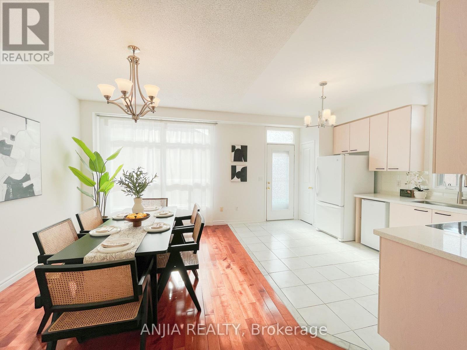 24 Crawford Street, Markham, Ontario  L6C 2L4 - Photo 44 - N12165502
