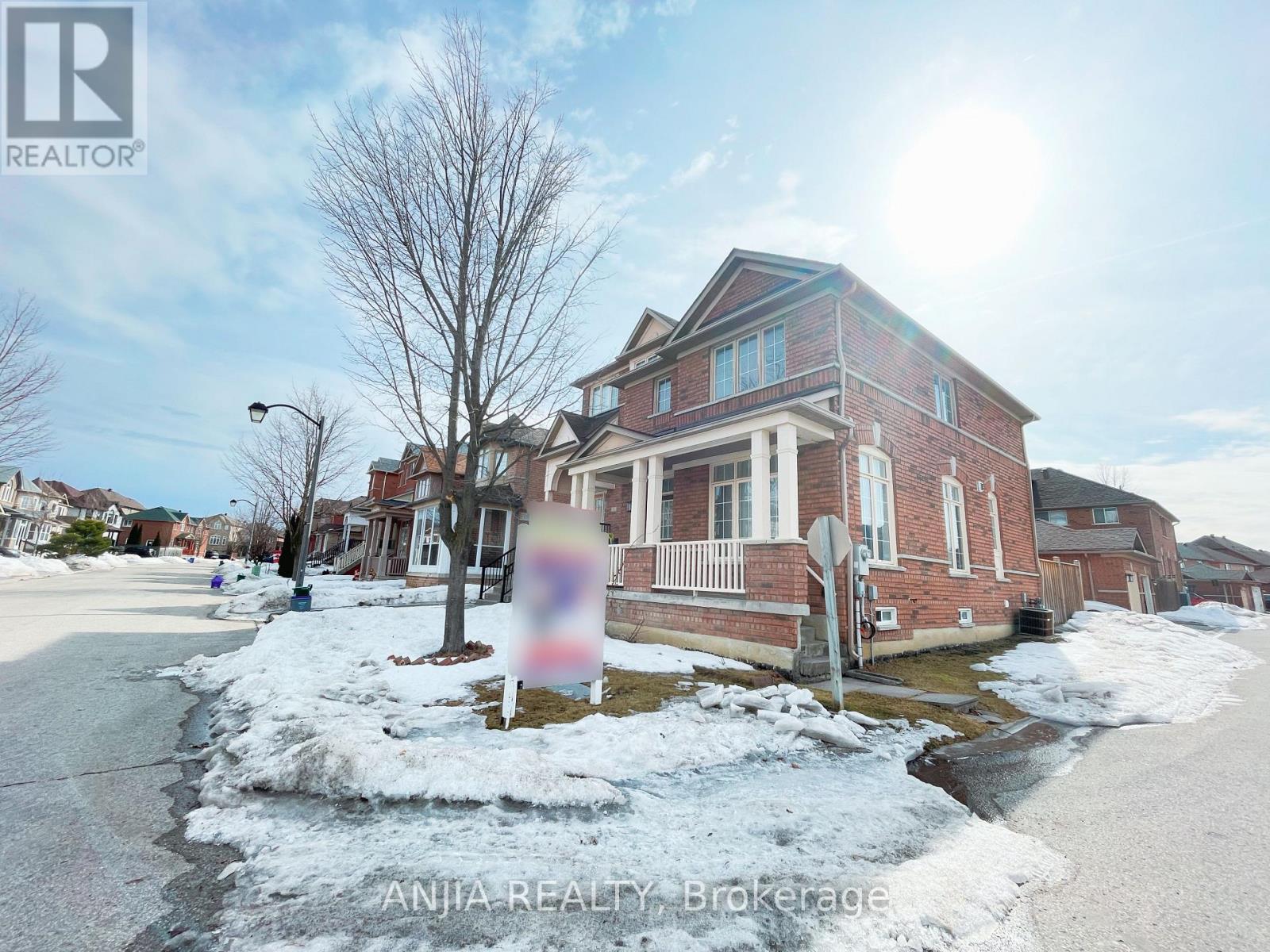24 Crawford Street, Markham, Ontario  L6C 2L4 - Photo 49 - N12165502