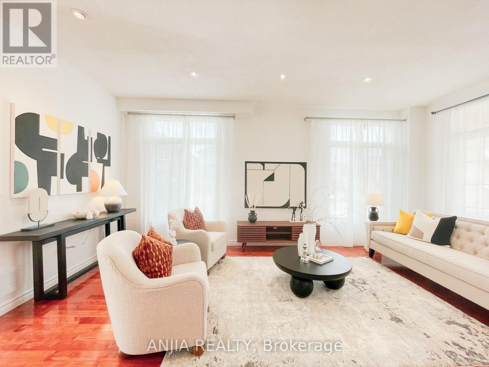 24 Crawford Street, Markham, Ontario  L6C 2L4 - Photo 6 - N12165502
