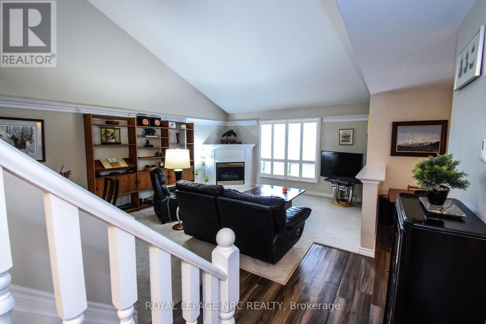 14 - 7370 Monastery Drive, Niagara Falls, Ontario  L2H 3C4 - Photo 4 - X12165554