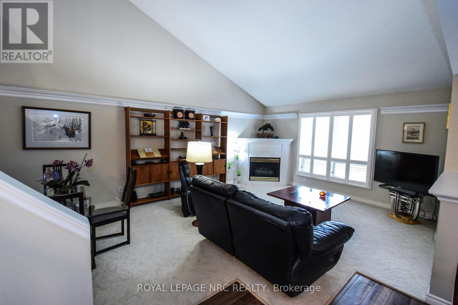 14 - 7370 Monastery Drive, Niagara Falls, Ontario  L2H 3C4 - Photo 5 - X12165554