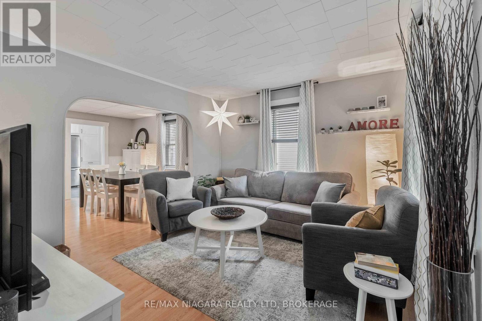 433 Davis Street, Port Colborne (Killaly East), Ontario  L3K 1Z7 - Photo 5 - X12165574