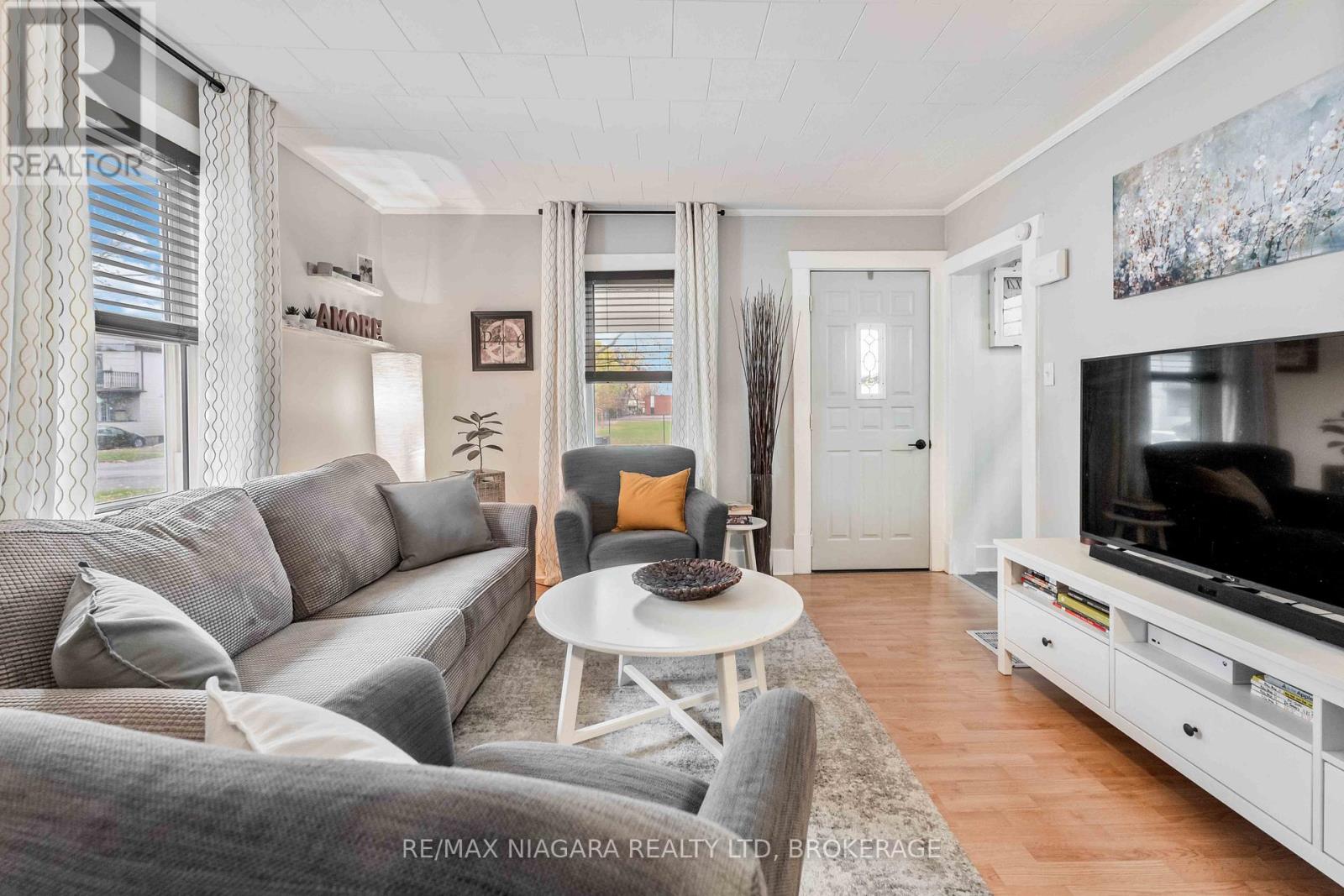 433 Davis Street, Port Colborne (Killaly East), Ontario  L3K 1Z7 - Photo 6 - X12165574