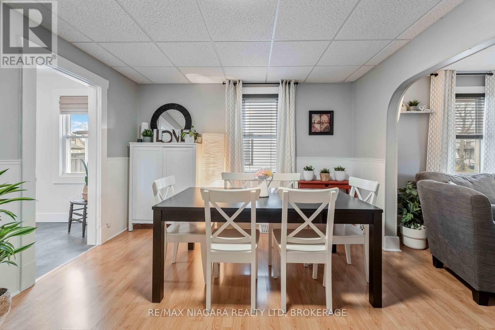 433 Davis Street, Port Colborne (Killaly East), Ontario  L3K 1Z7 - Photo 9 - X12165574