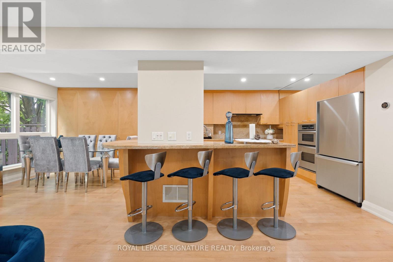 153 - 96 Crimson Mill Way, Toronto, Ontario  M2L 1T6 - Photo 4 - C12159833