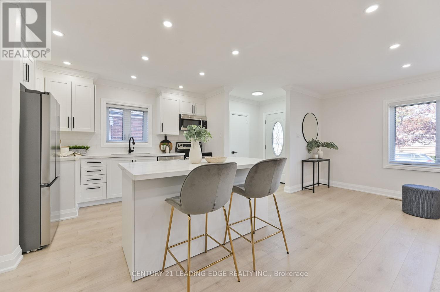 54 Bimbrok Road, Toronto, Ontario  M1K 4T9 - Photo 8 - E12153571