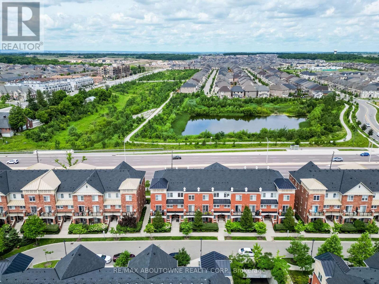 Property at 20 - 2504 POST ROAD image 3