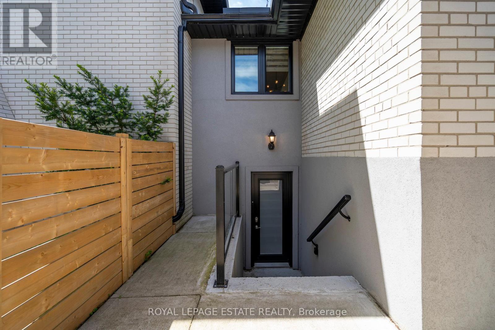 43 Cedarcrest Drive, Toronto (Kingsway South), Ontario  M9A 2V4 - Photo 36 - W12165403