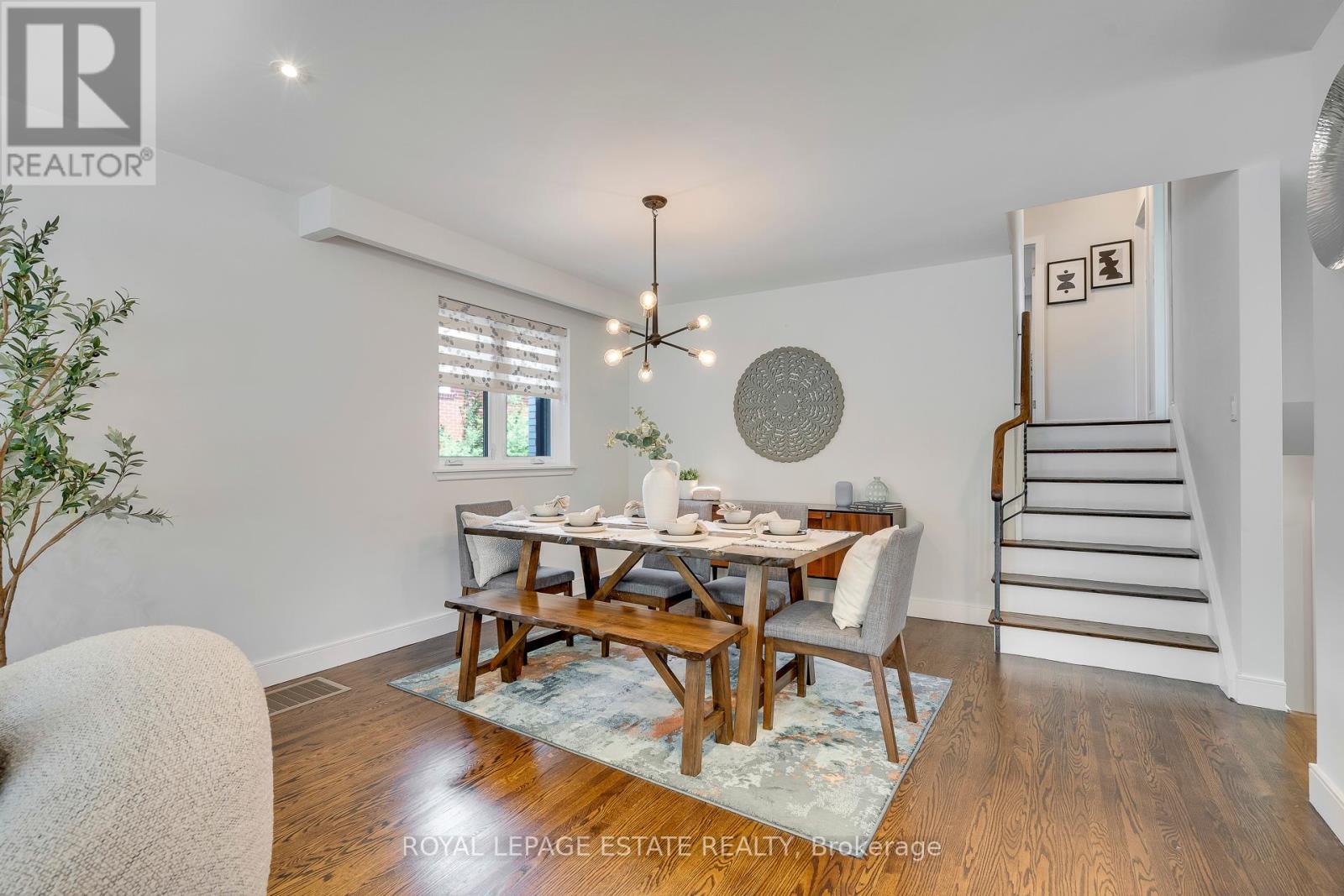 43 Cedarcrest Drive, Toronto (Kingsway South), Ontario  M9A 2V4 - Photo 9 - W12165403