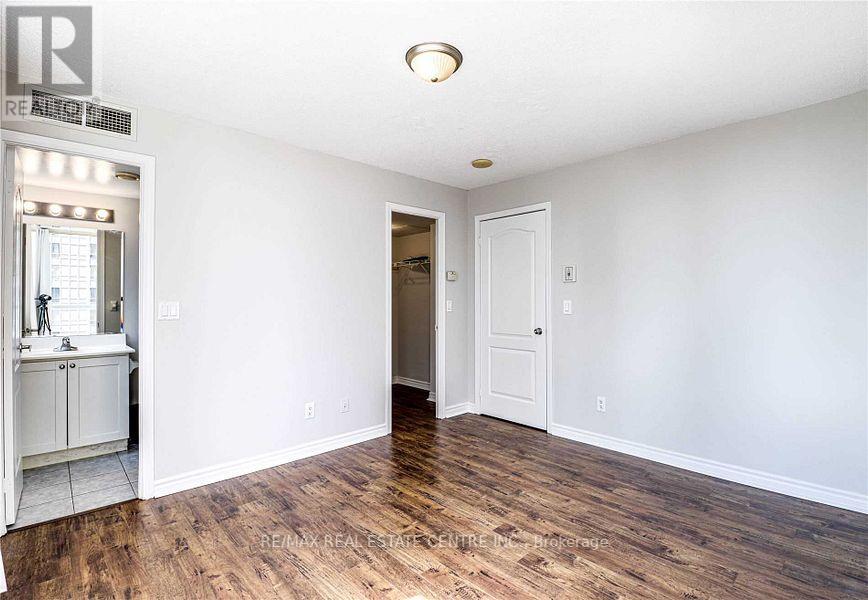 2202 - 4090 Living Arts Drive, Mississauga, Ontario  L5B 4M8 - Photo 20 - W12165430