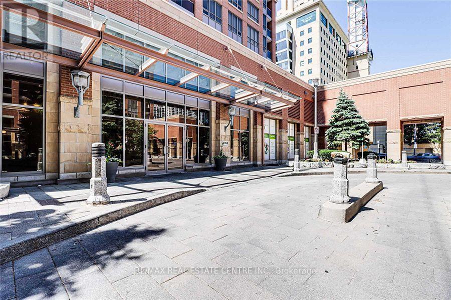 2202 - 4090 Living Arts Drive, Mississauga, Ontario  L5B 4M8 - Photo 4 - W12165430