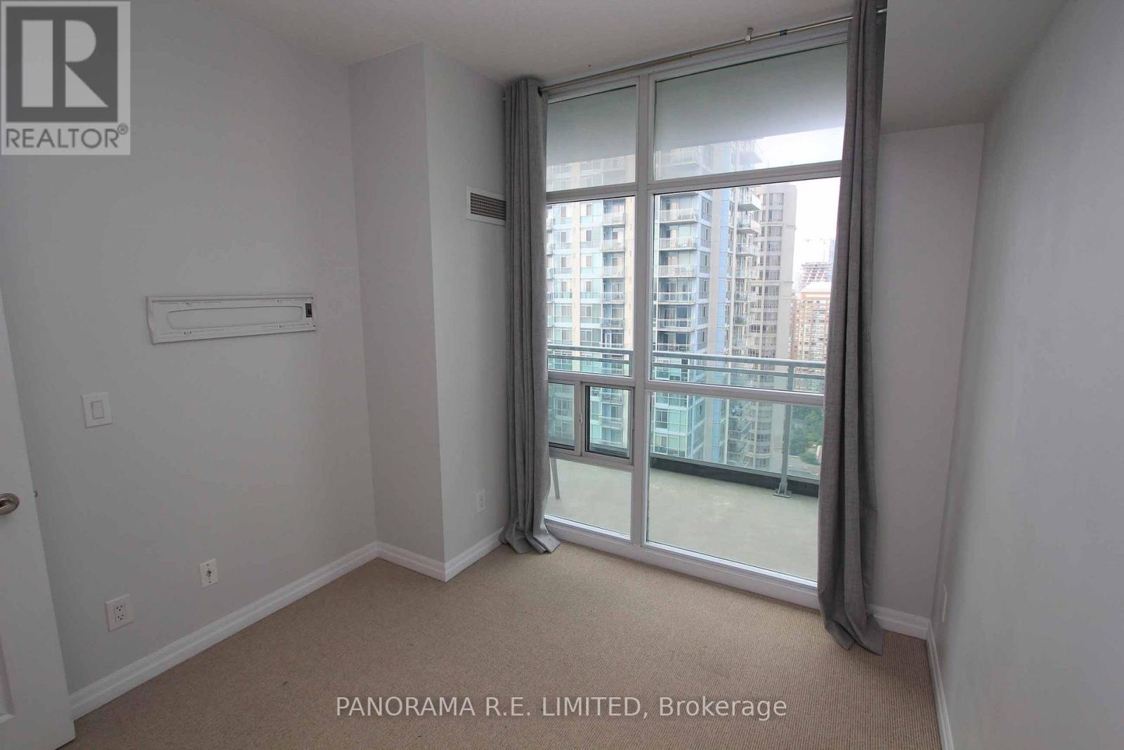 2408 - 223 Webb Drive, Mississauga, Ontario  L5B 0E8 - Photo 12 - W12165482