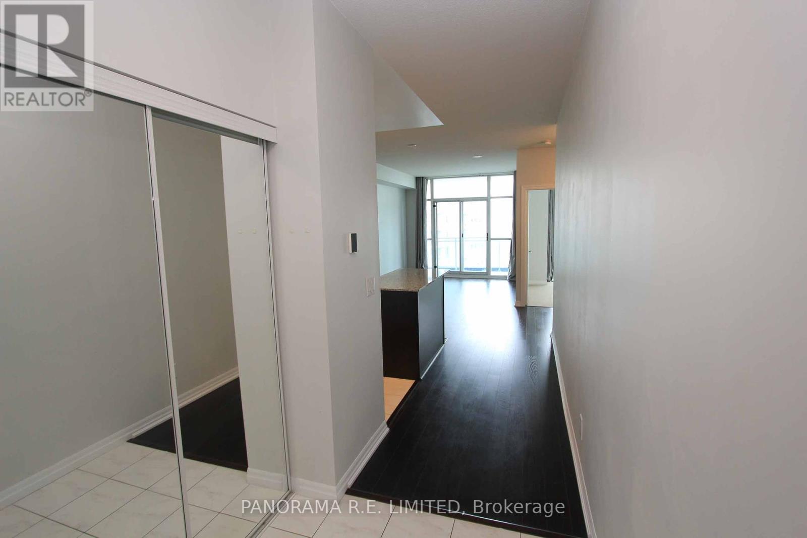 2408 - 223 Webb Drive, Mississauga, Ontario  L5B 0E8 - Photo 3 - W12165482