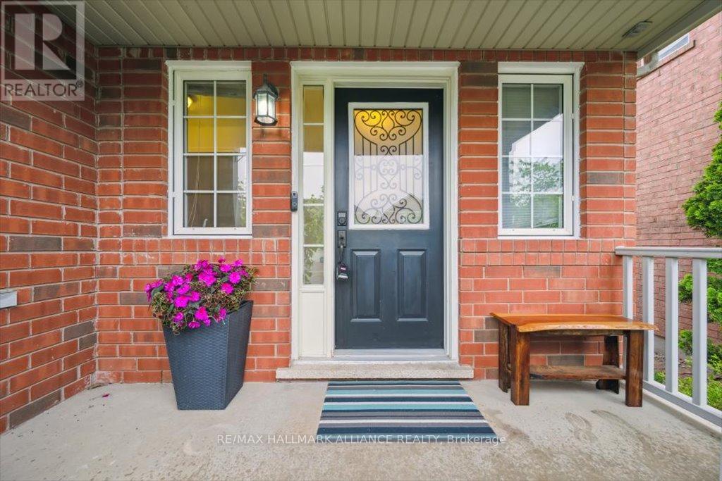 789 Irving Terrace, Milton, Ontario  L9T 6H2 - Photo 3 - W12165487