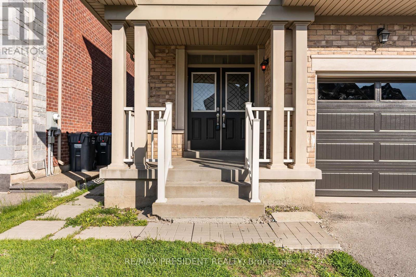 41 Bassett Crescent, Brampton, Ontario  L6X 5G1 - Photo 3 - W12165492