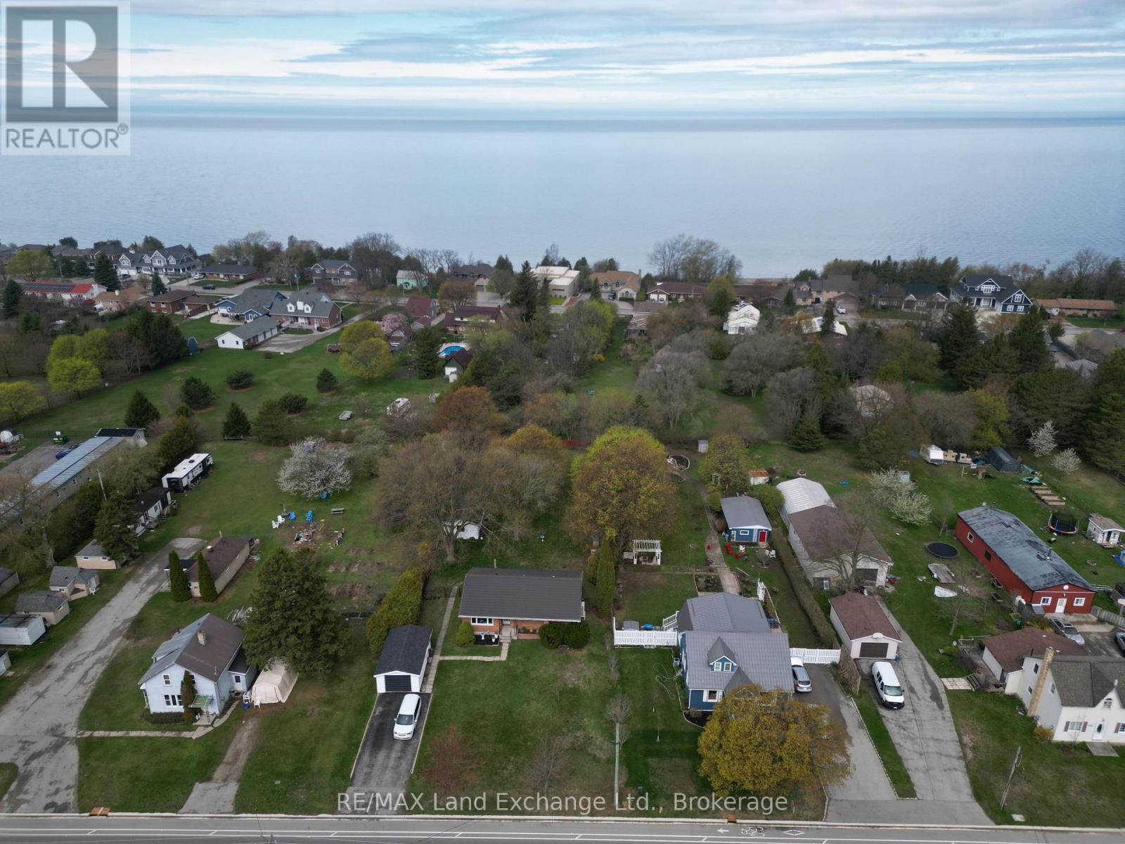 402 Queen Street, Kincardine, Ontario N2Z 2R2 - Photo 19 - X12129501