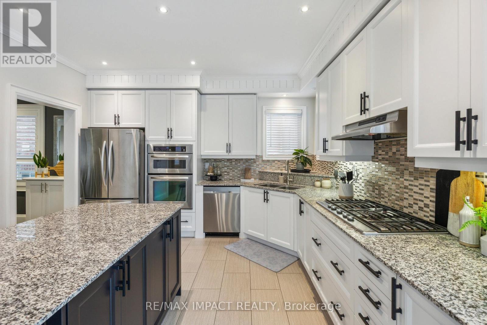 24 Brough Court, Clarington, Ontario  L1C 0B7 - Photo 12 - E12165660