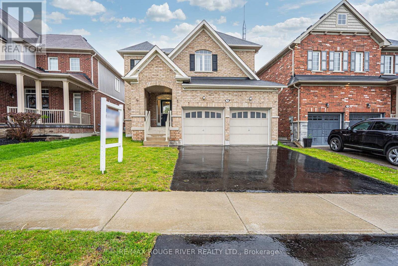 7 EDWIN CARR STREET, Clarington, Ontario