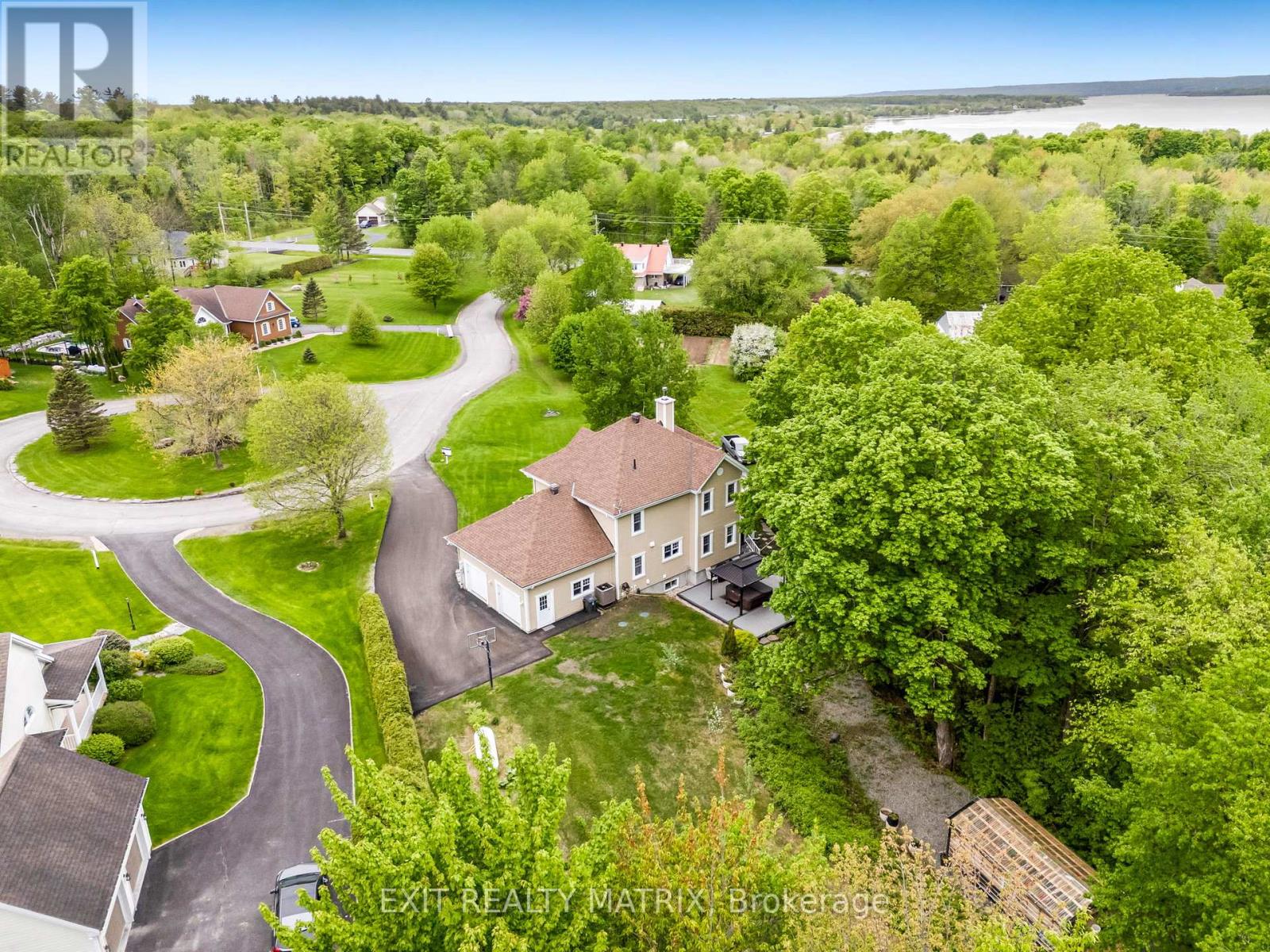 5 - 64 Radstock Lane, Champlain, Ontario  K6A 2R2 - Photo 46 - X12139337